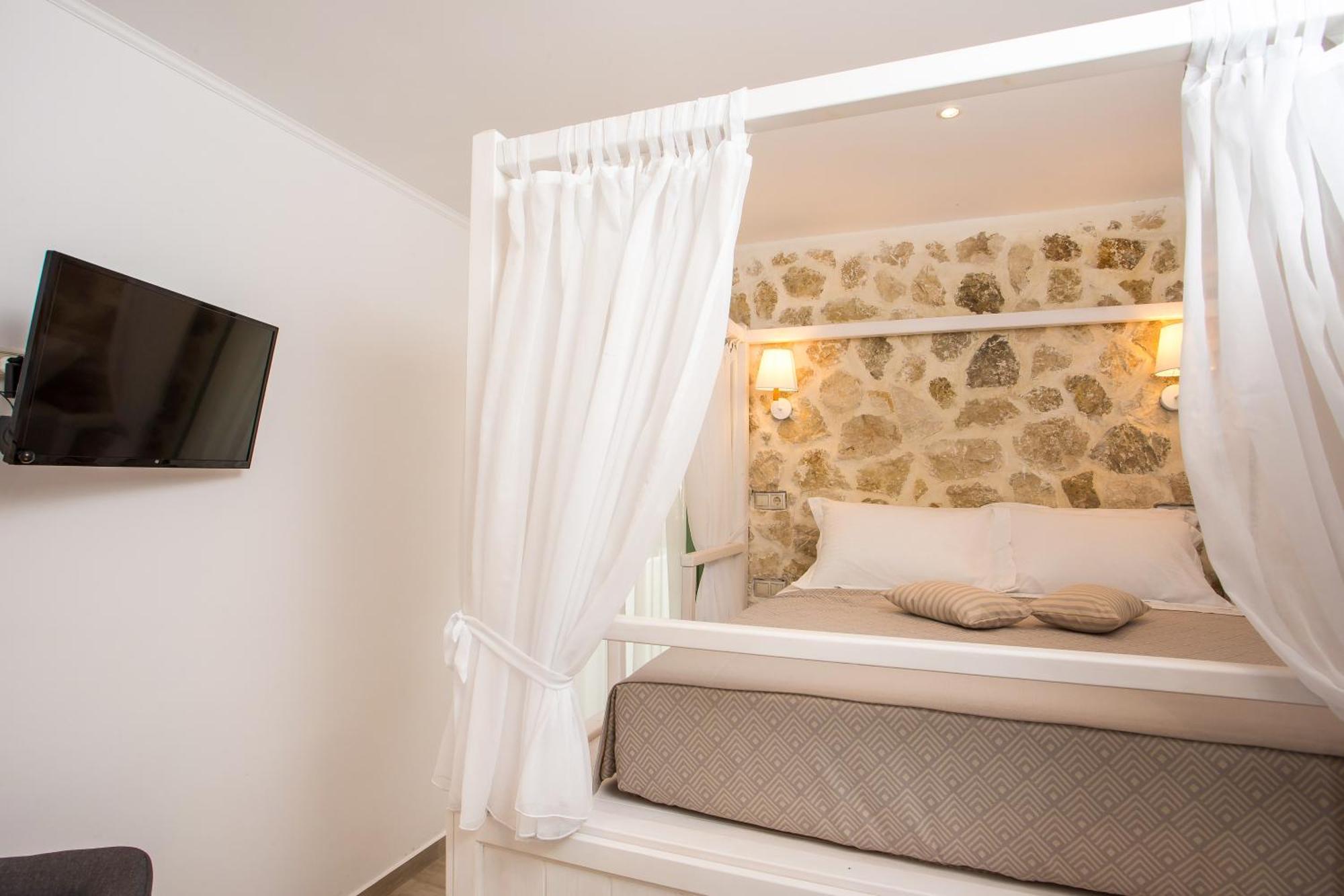 Egli Luxury Apartments Арханґелос Екстер'єр фото