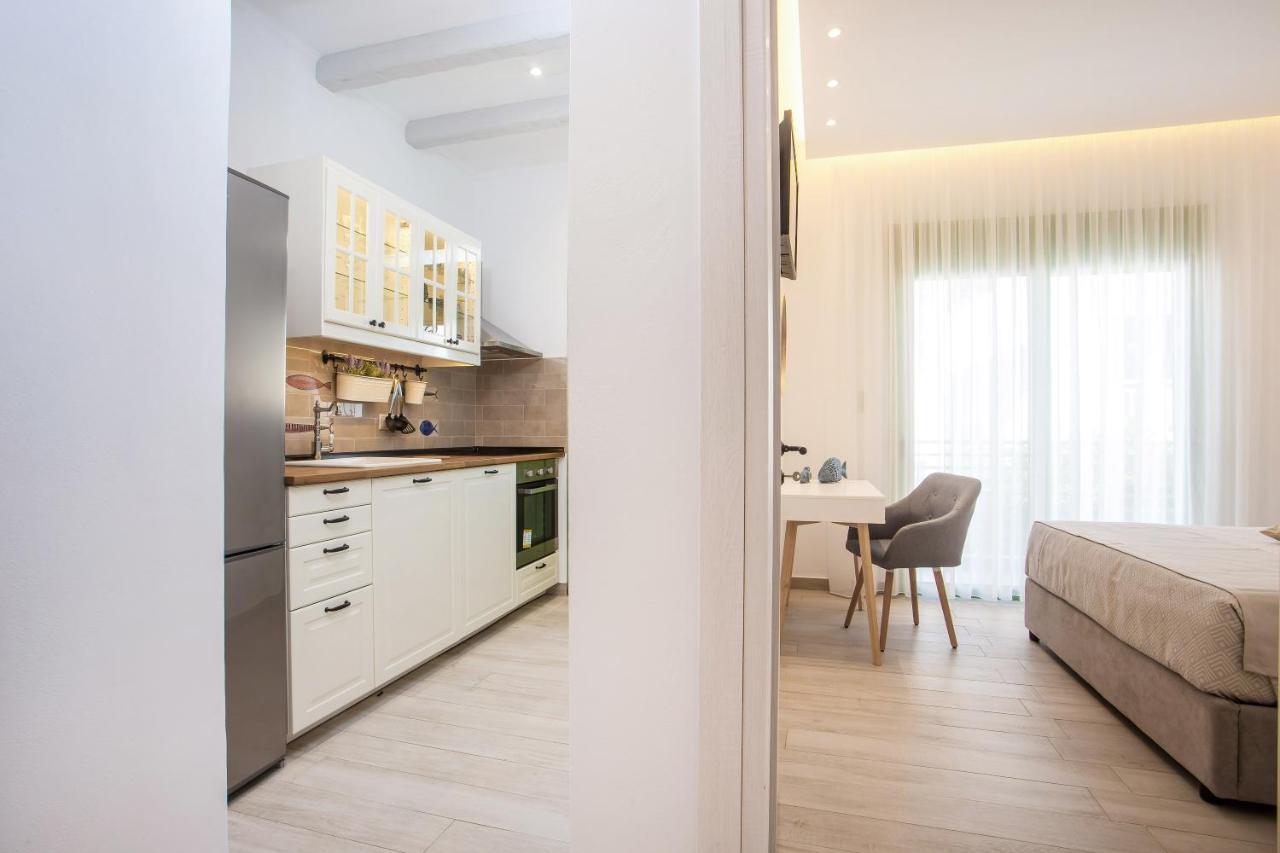 Egli Luxury Apartments Арханґелос Екстер'єр фото